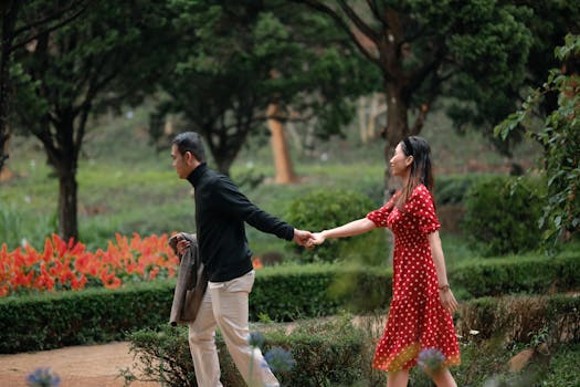 Beyond “I Love You”: The Real Art of How to Love in a Relationship